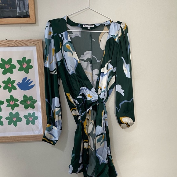 Reformation Chrissy Dress Lyra Green Floral Silk Wrap Mini Dress Sz M NWOT - Picture 3 of 5